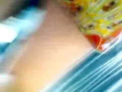 Cô gái ở trong nhà phim sec che tắm