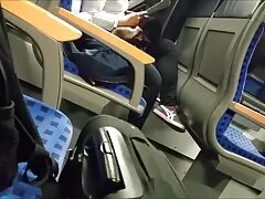 Đồ ăn phm sec khong che trung